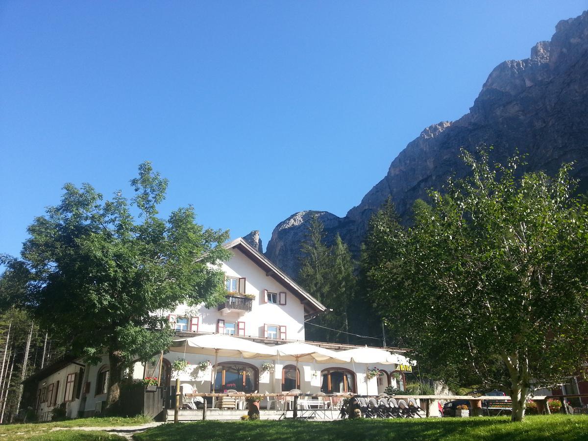Hotel Fiames Cortina dʼAmpezzo Exteriér fotografie